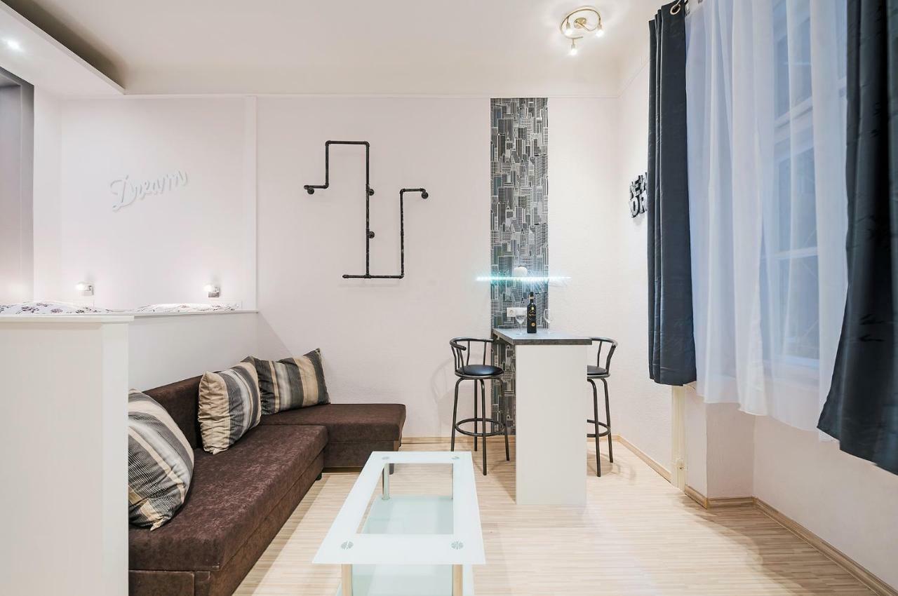 Free Parking, Quiet Design Flat In The Centre Apartment Budapest Ngoại thất bức ảnh